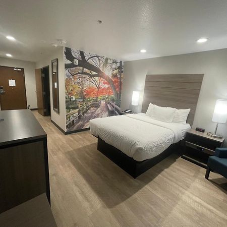 Hotel Clarion Pointe Fort Worth Zewnętrze zdjęcie