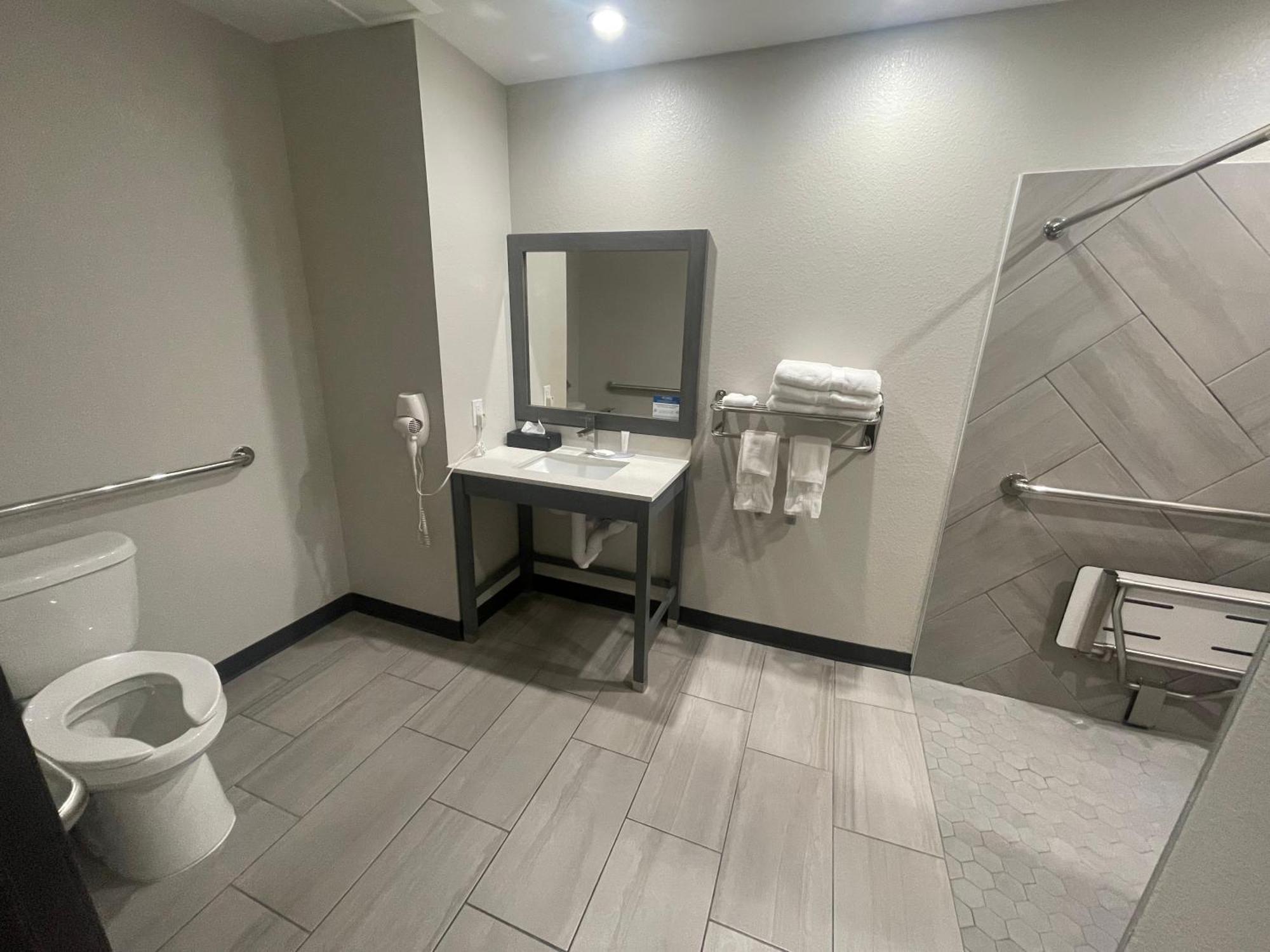 Hotel Clarion Pointe Fort Worth Zewnętrze zdjęcie